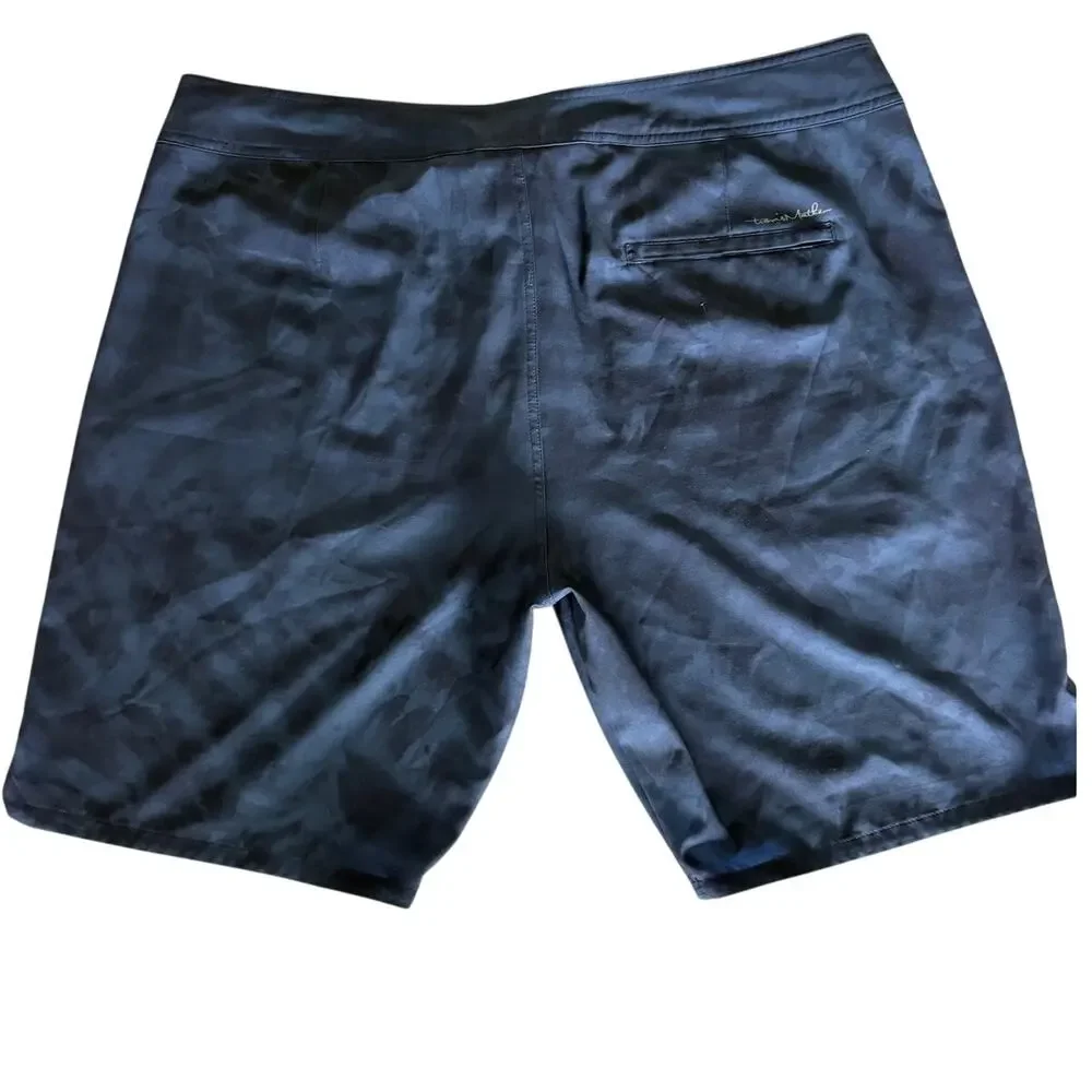 Travis Mathew water Print Swim Trunks Blue & Navy Swimwear Mens size 40
